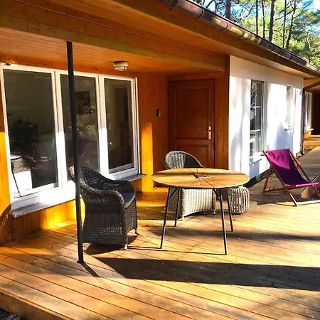 In Mit Terrasse Und Garten Holiday home